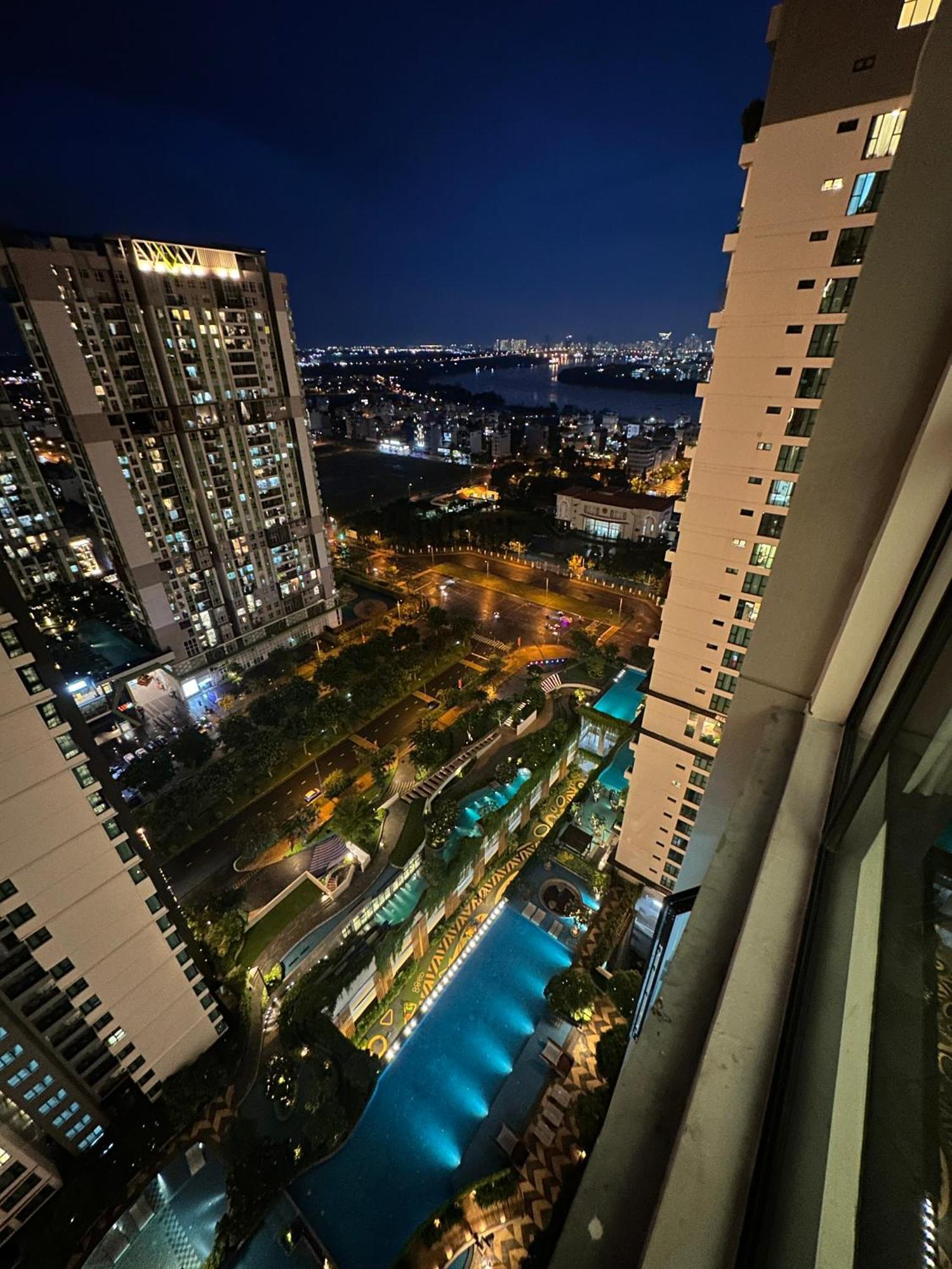 Feliz Luxurry Duplex Apartment Saigon Хошимин Екстериор снимка